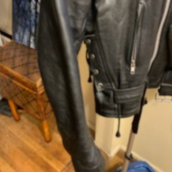 Vintage Moto Black Leather Jacket from The Antique Boutique - Picture 9 of 14